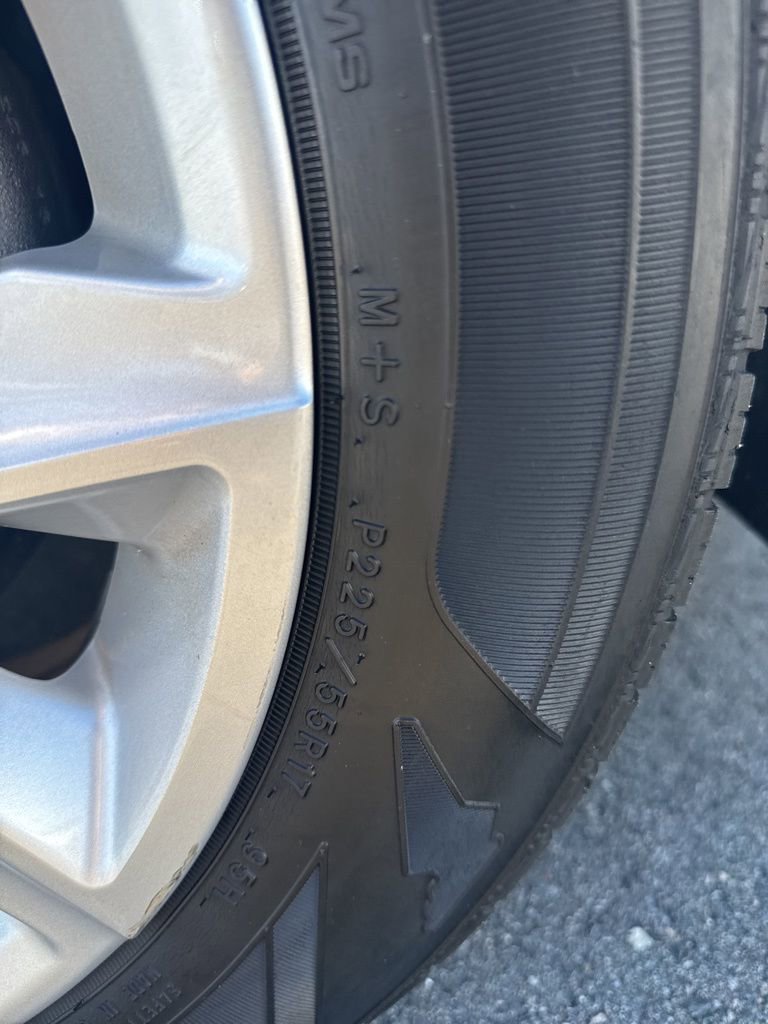 Used 2024 Chevrolet Malibu LT image 36