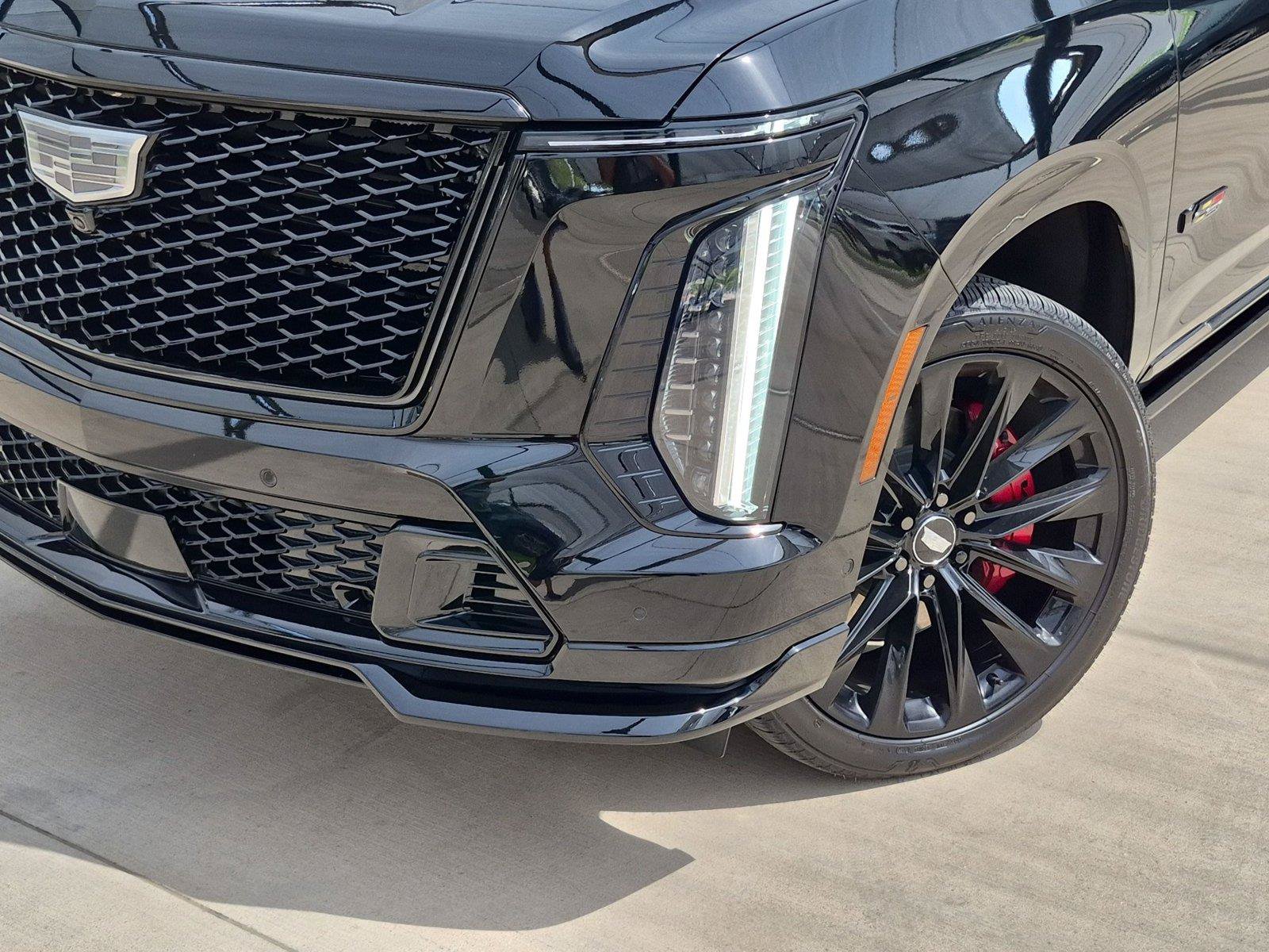 New 2026 Cadillac Escalade ESV V w/ LPO, ONYX Package AWD/4WD image 7