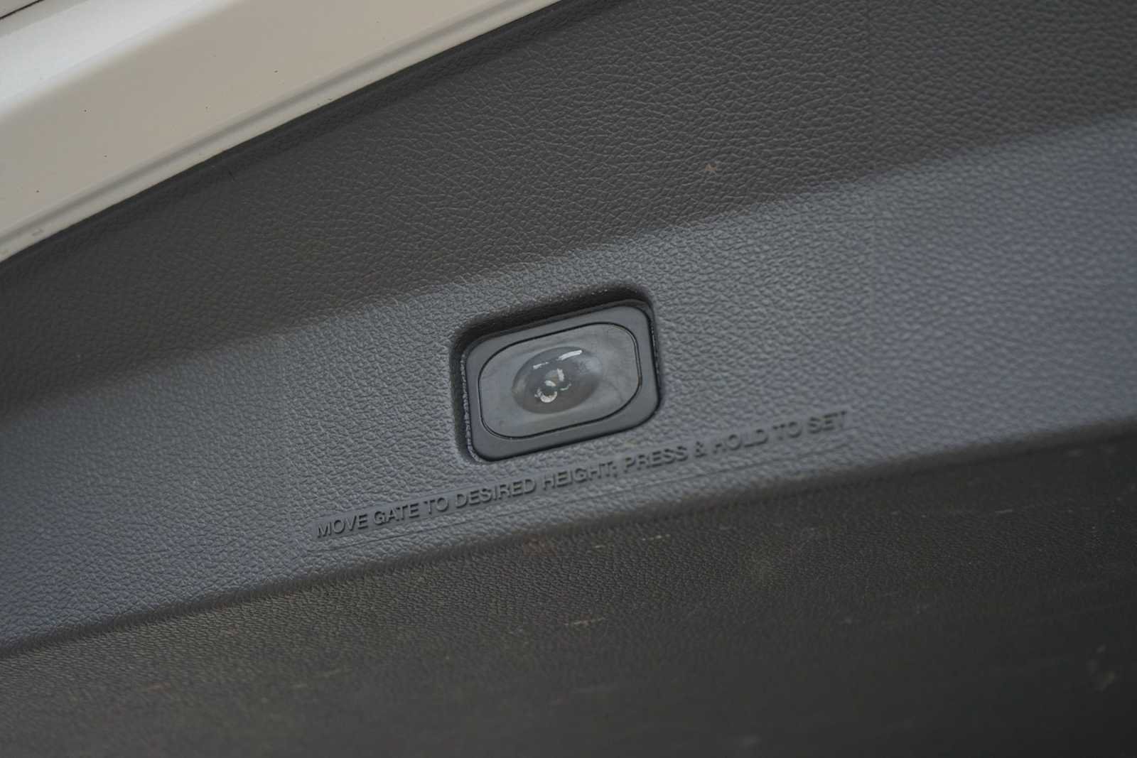 Used 2013 Ford Explorer Limited image 26