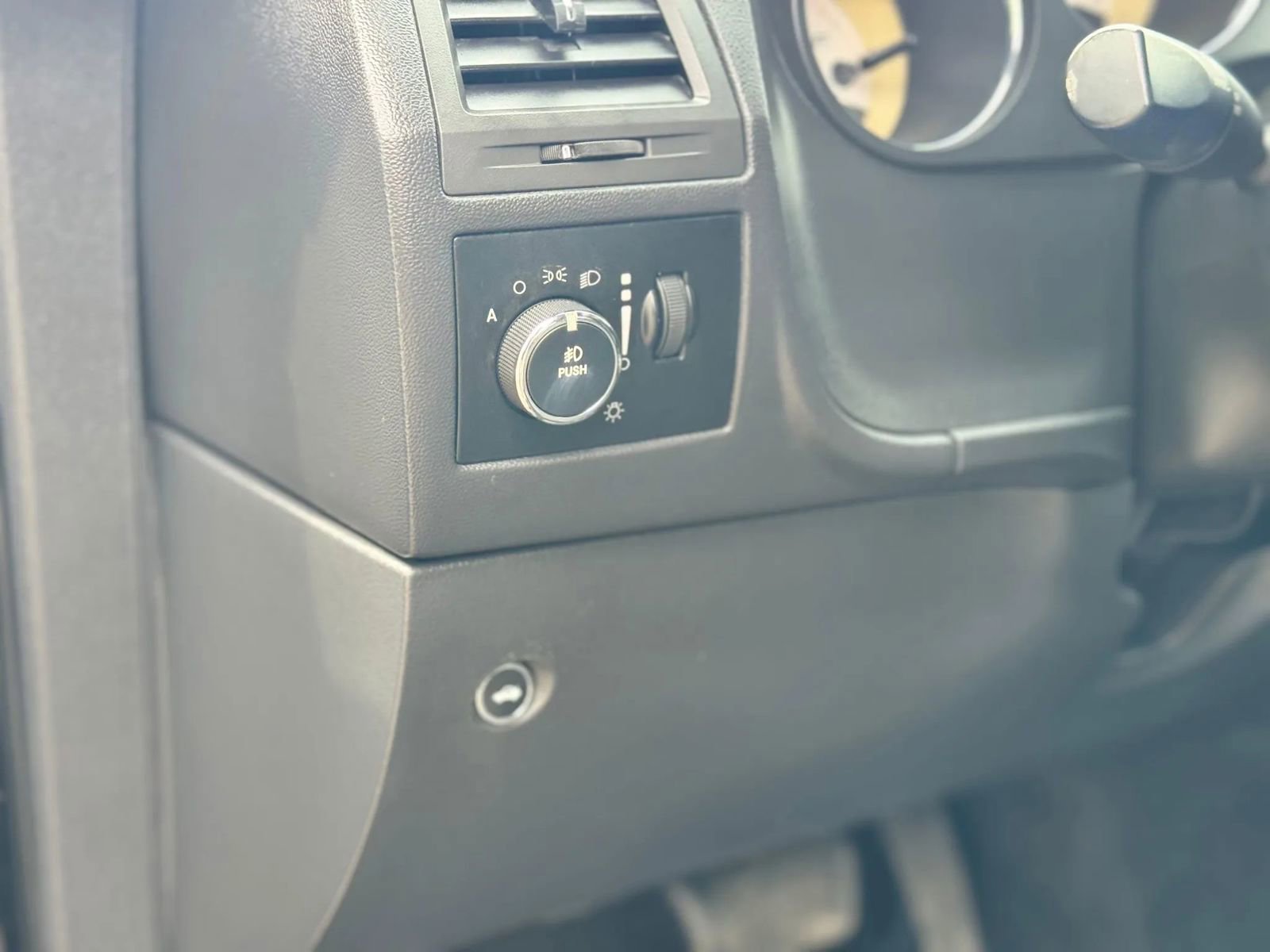 Used 2011 Dodge Challenger R/T w/ Electronics Convenience Group image 23