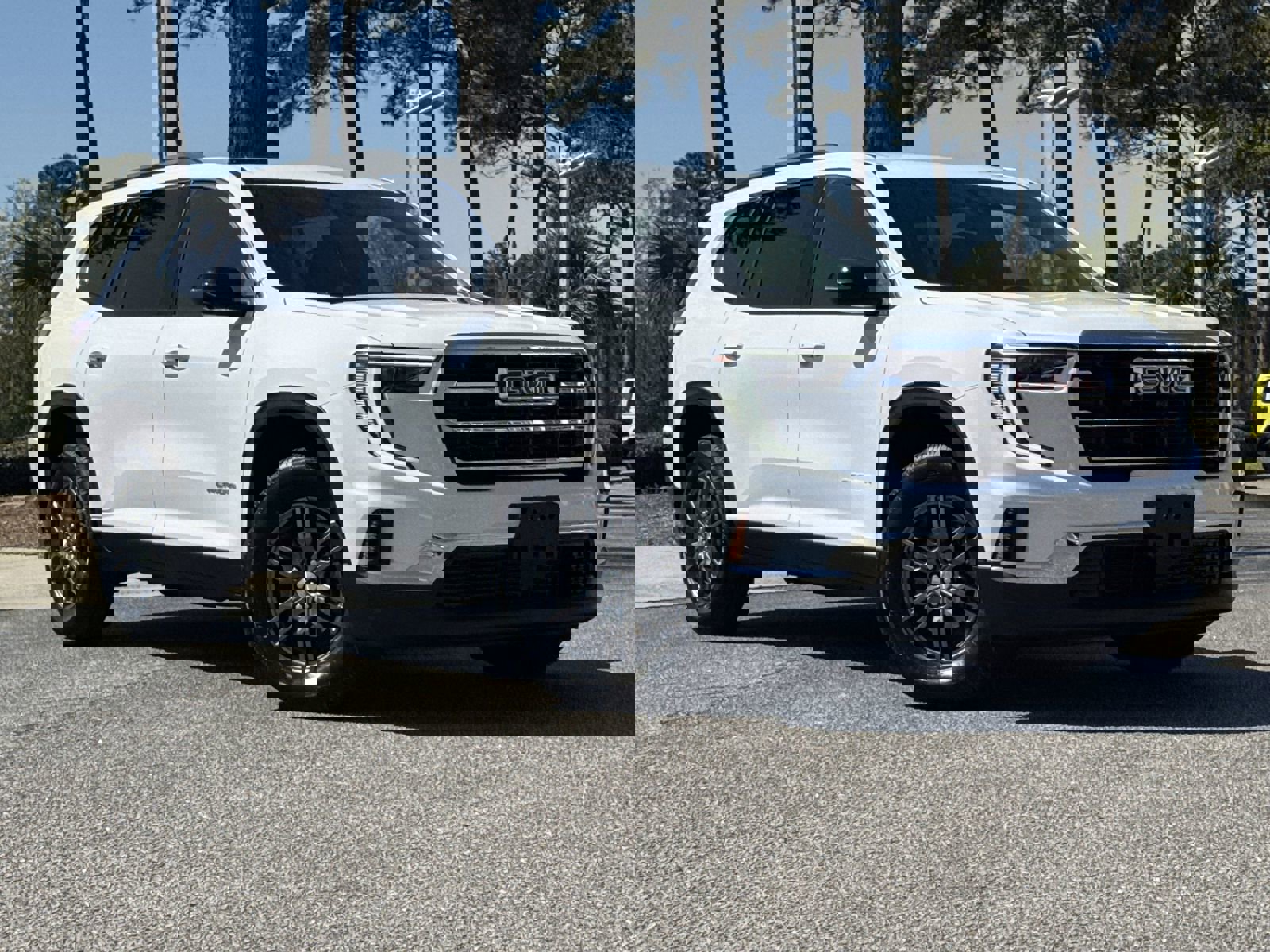 Used 2025 GMC Acadia Elevation image 2