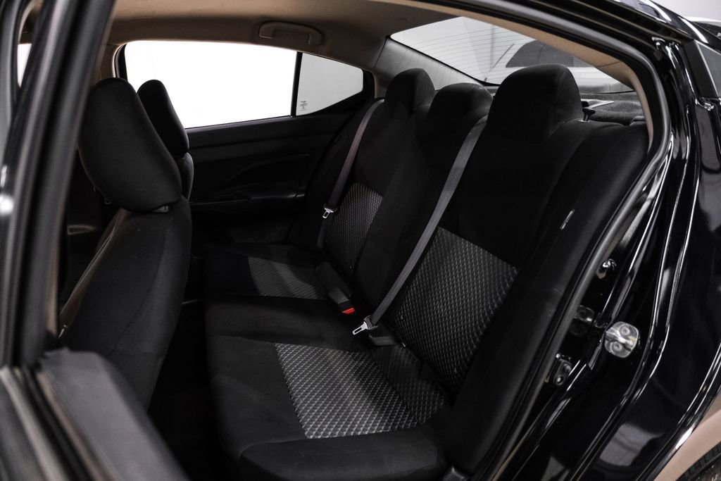 Used 2021 Nissan Versa S image 39