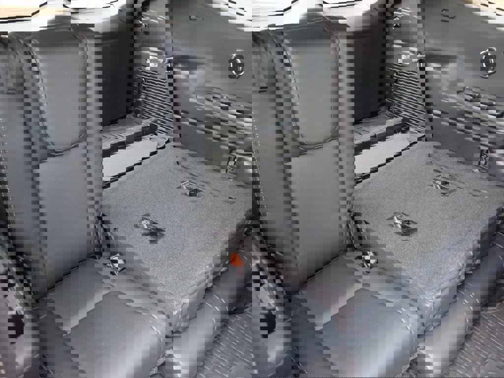 Used 2022 Subaru Ascent Limited w/ Technology Package image 14