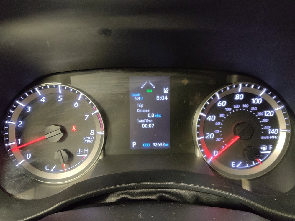 Used 2022 Toyota Highlander LE image 23