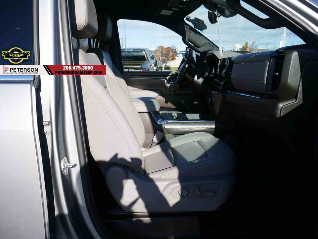 Used 2025 Chevrolet Silverado 3500 LTZ w/ LTZ Plus Package image 30