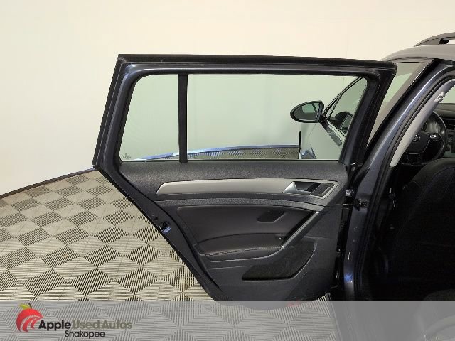 Used 2017 Volkswagen Golf SE FWD image 28