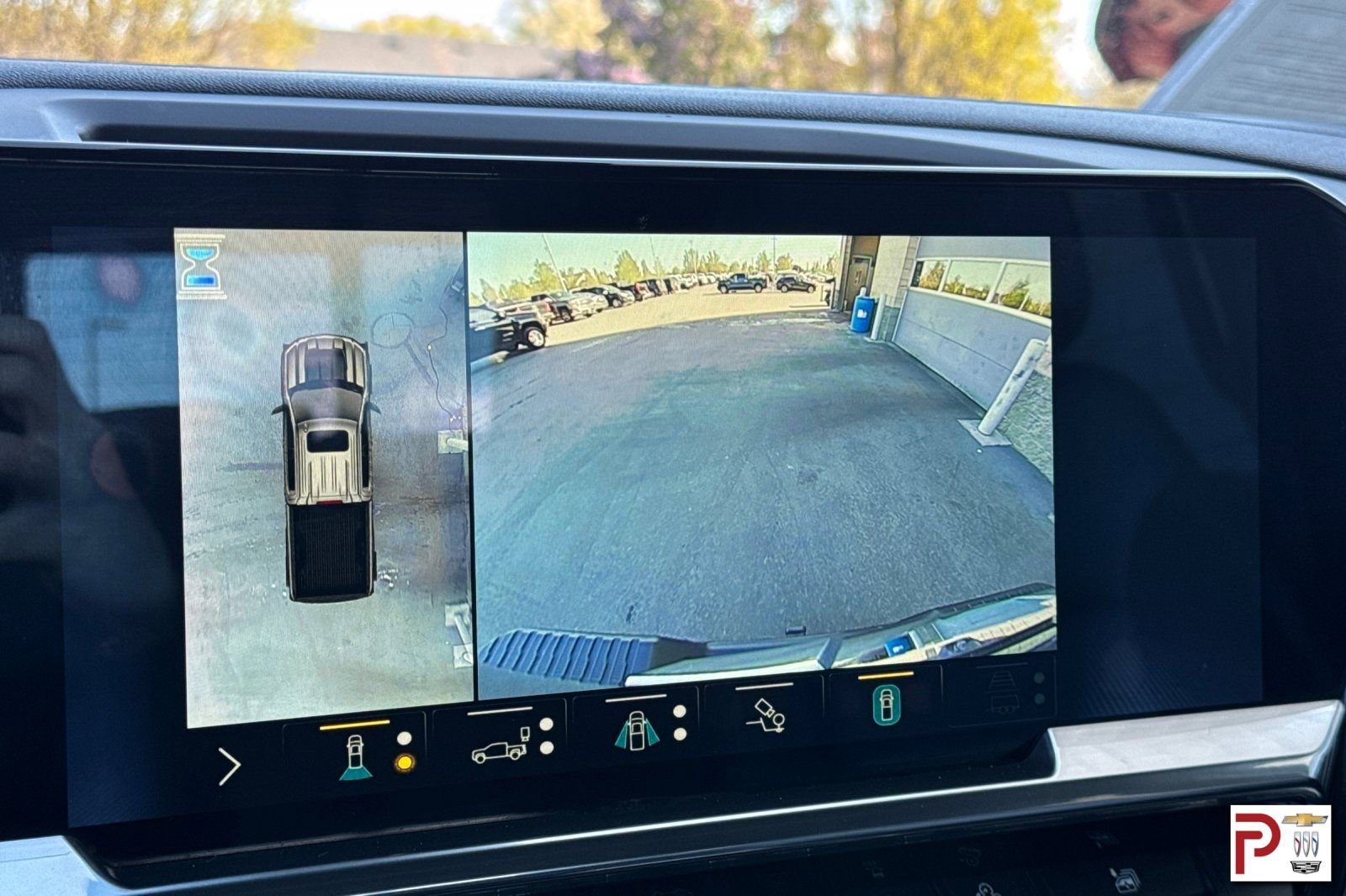 Certified 2022 Chevrolet Silverado 1500 LT Trail Boss w/ LT Trail Boss Premium Package AWD/4WD image 22