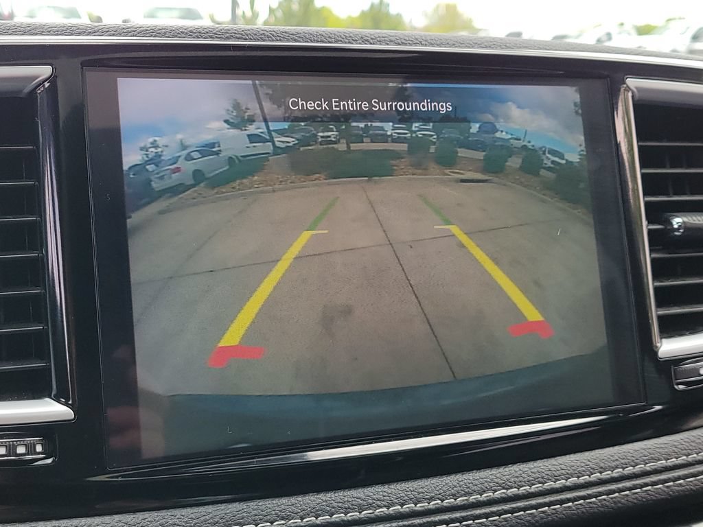 Used 2025 Chrysler Pacifica Limited FWD image 18