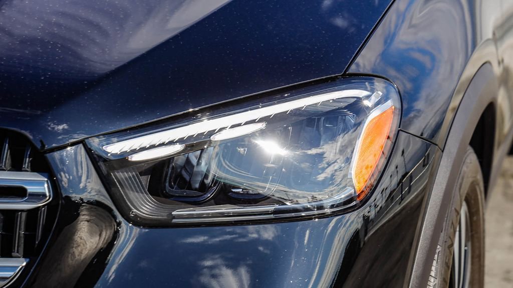 Used 2025 Mercedes-Benz GLE 450e 4MATIC image 5