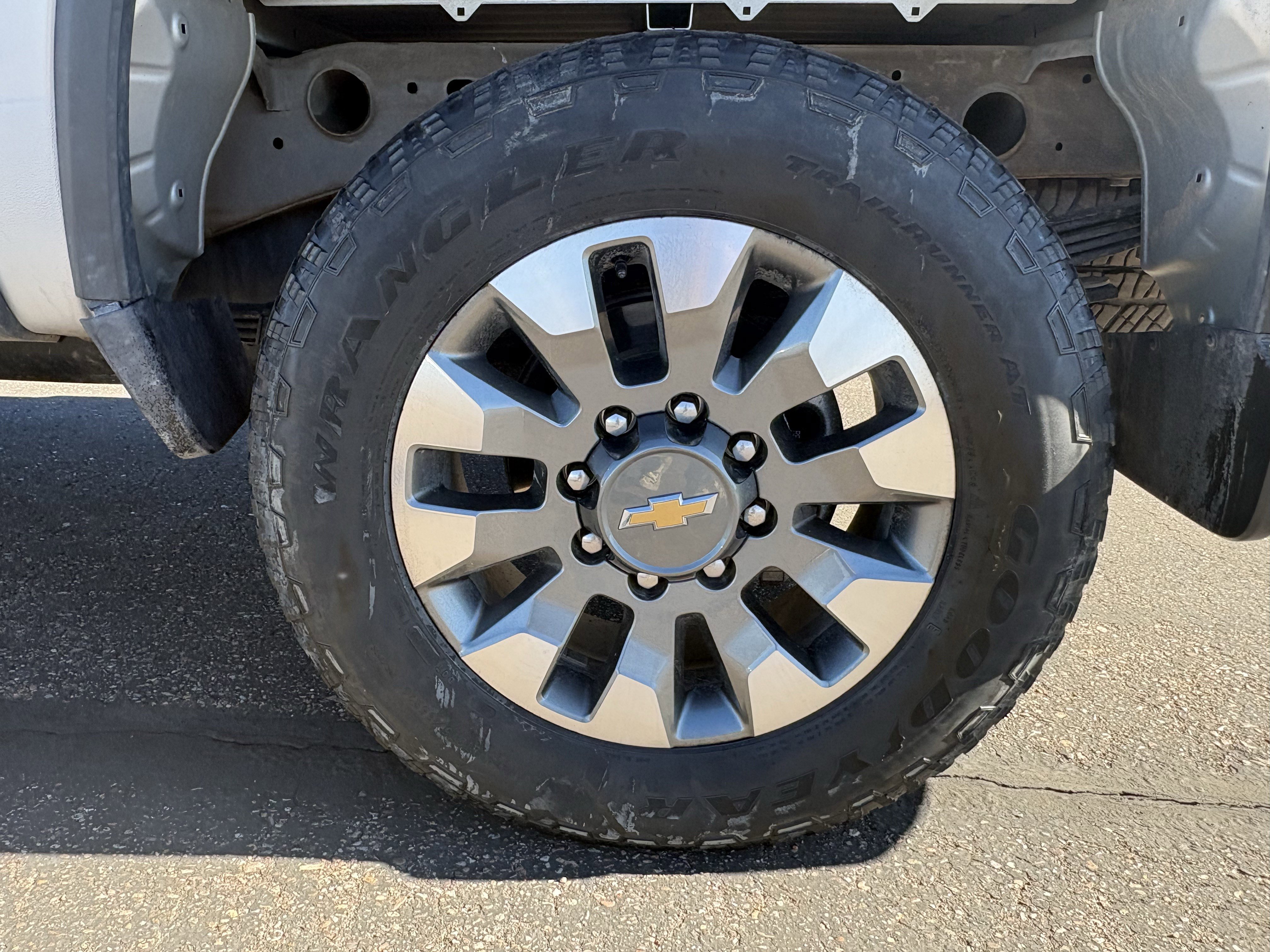 Used 2021 Chevrolet Silverado 2500 Custom w/ Custom Value Package image 14