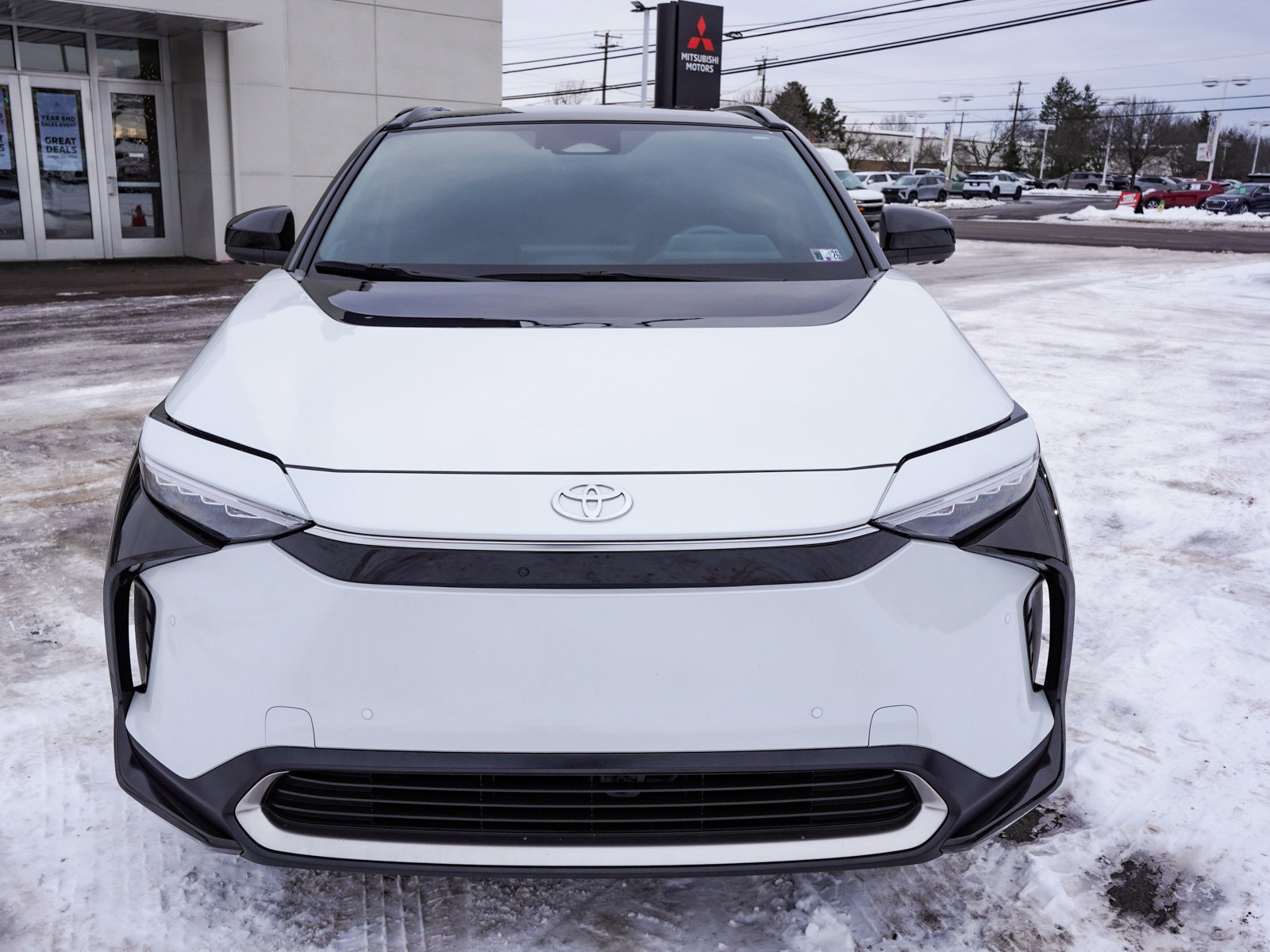 Used 2023 Toyota bZ4X Limited image 2