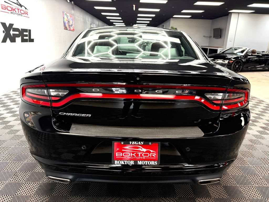 Used 2020 Dodge Charger SXT w/ Leather Interior Group RWD image 12