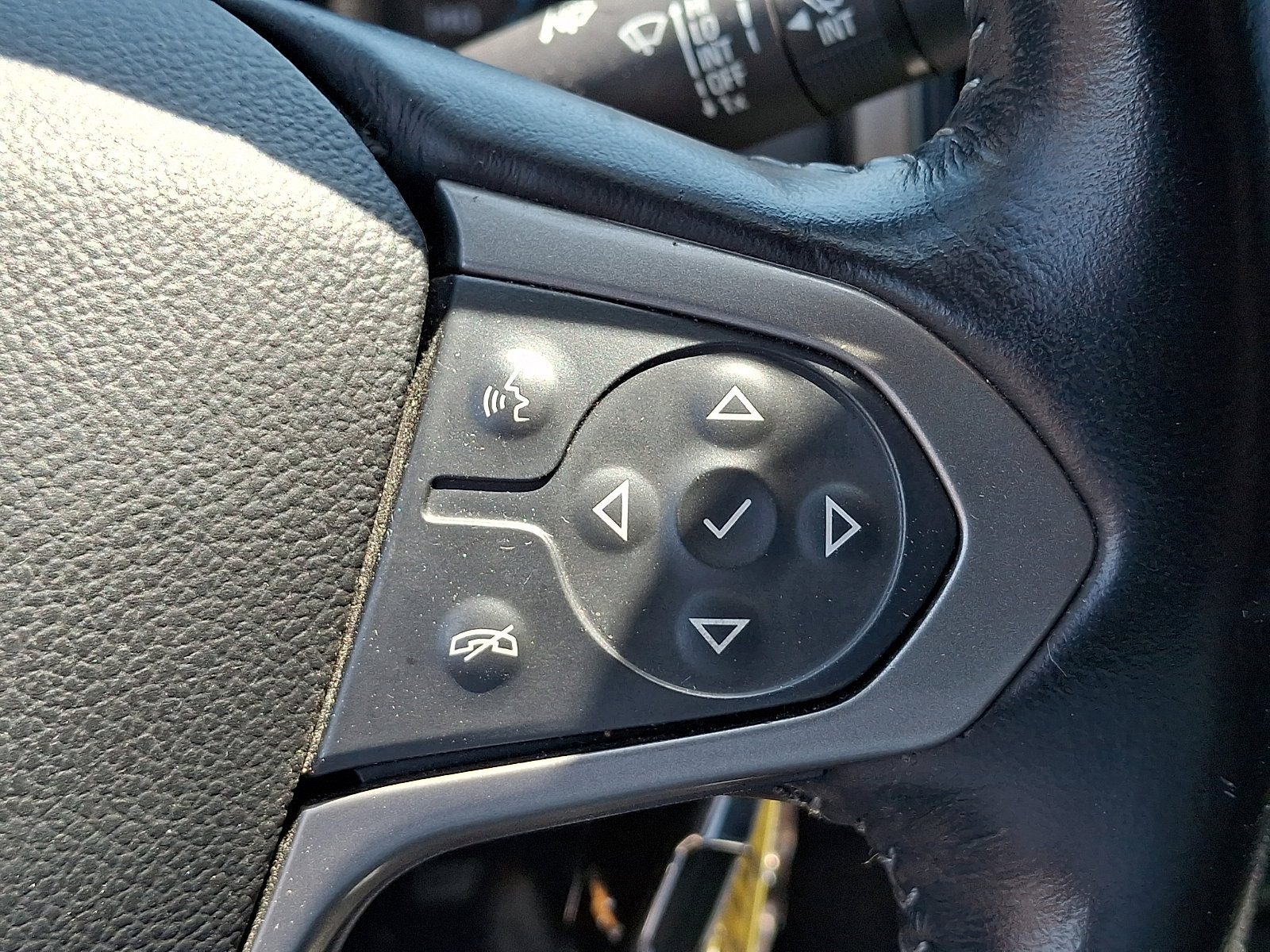 Used 2022 Chevrolet Colorado Z71 AWD/4WD image 23