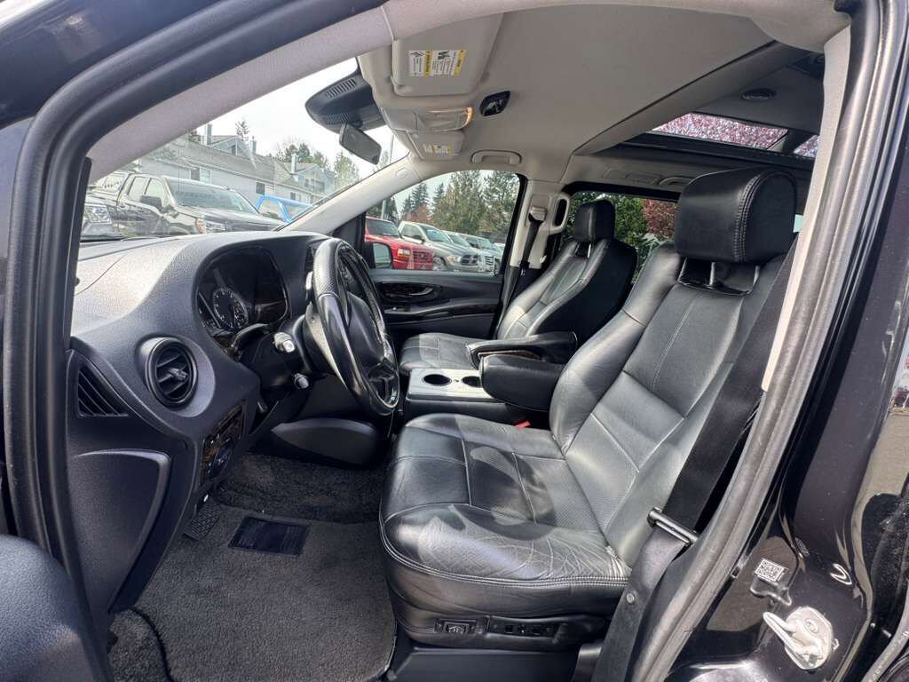 Used 2016 Mercedes-Benz Metris Passenger image 60