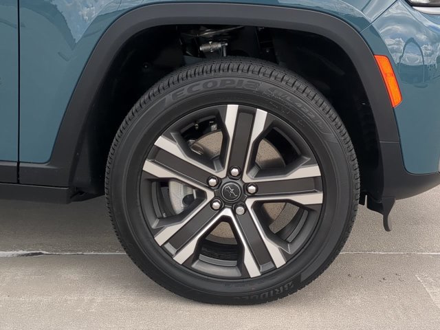 New 2027 Jeep Grand Cherokee L Limited RWD image 11