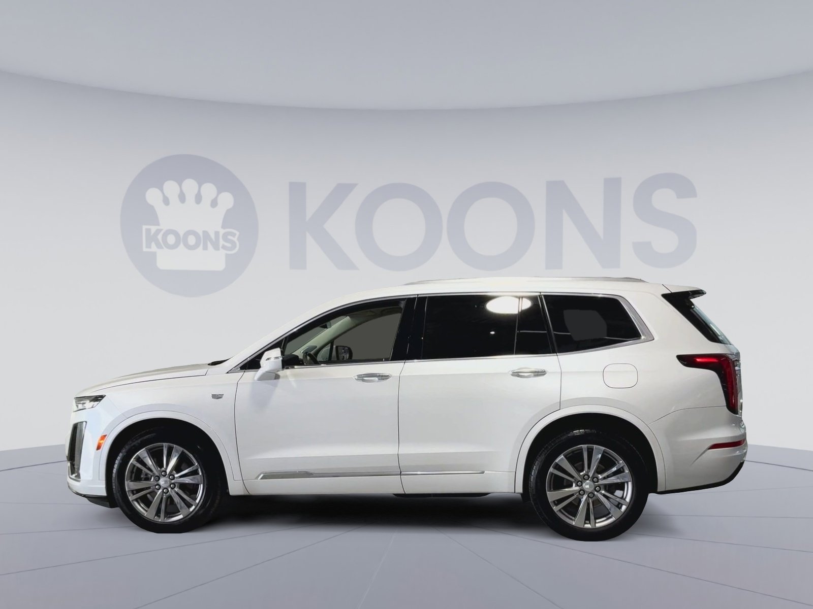 Used 2023 Cadillac XT6 Premium Luxury image 7