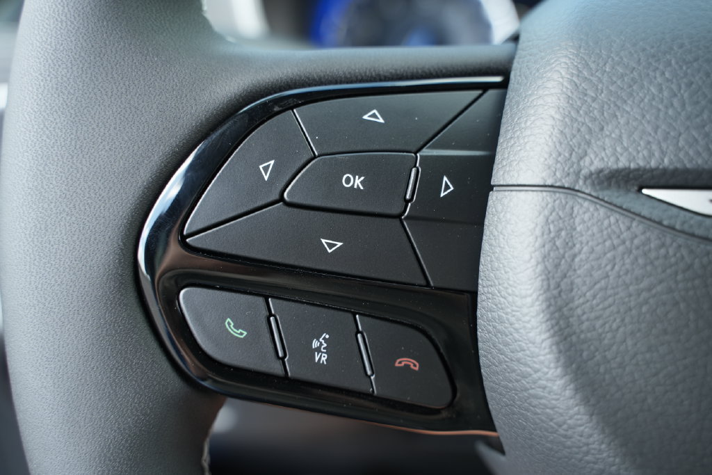 New 2027 Chrysler Pacifica Limited FWD image 32