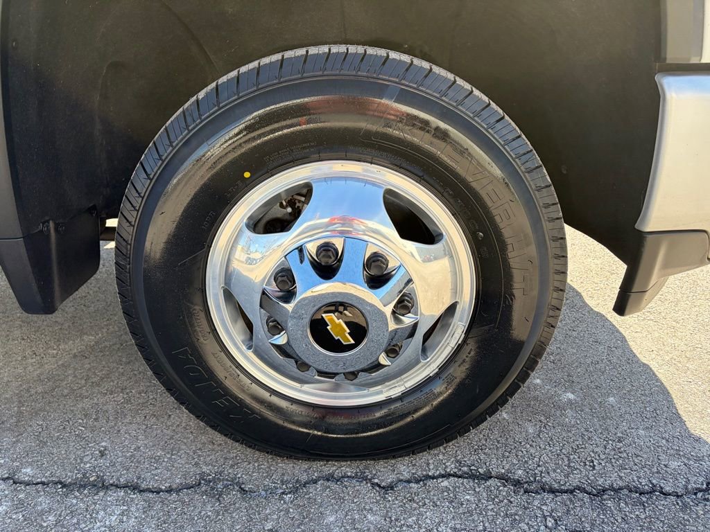 Used 2021 Chevrolet Silverado 3500 High Country image 19