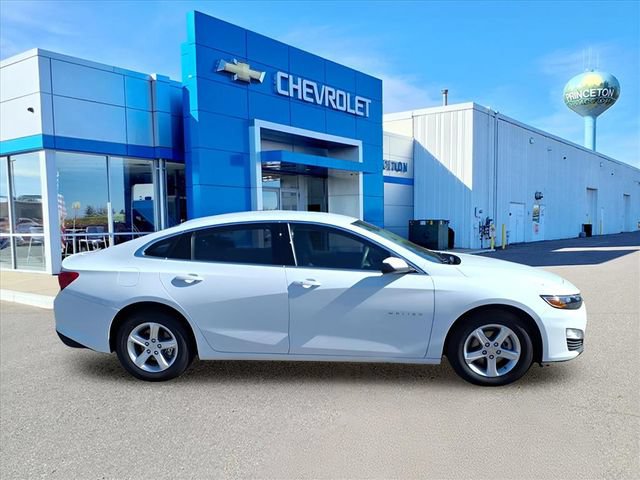 Used 2023 Chevrolet Malibu LS w/ Driver Confidence Package FWD image 2