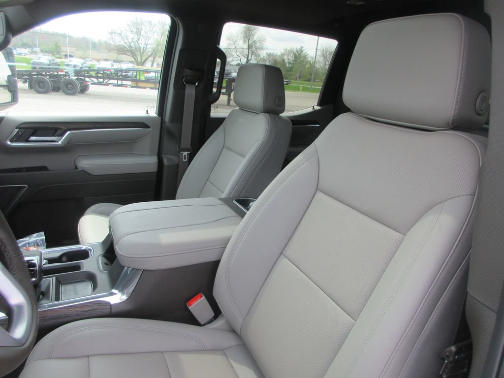 New 2026 GMC Sierra 1500 SLT AWD/4WD image 14