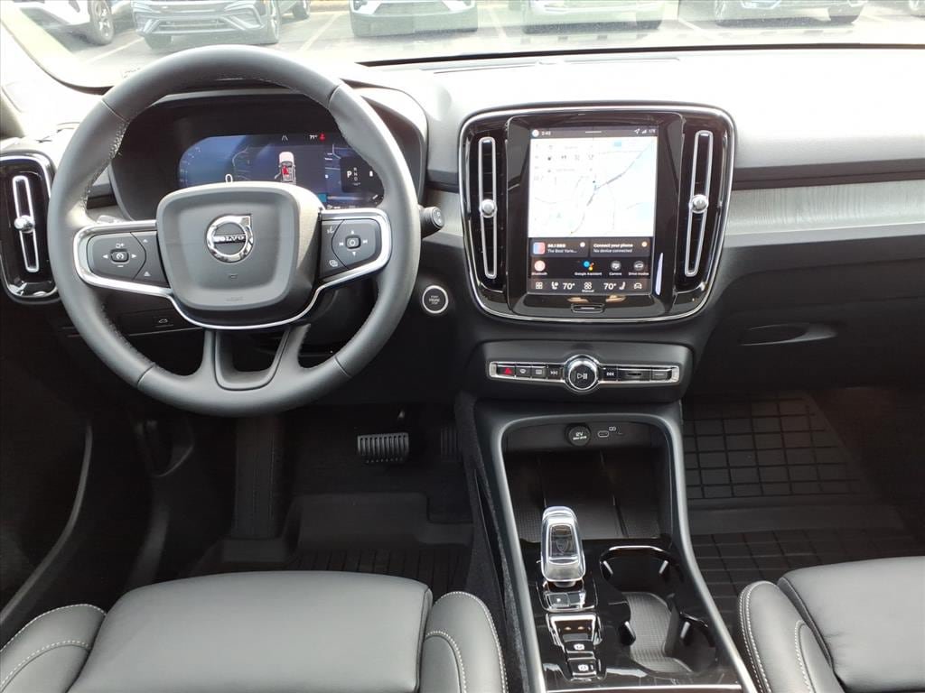 New 2026 Volvo XC40 B5 Plus w/ Protection Package Premier AWD/4WD image 13
