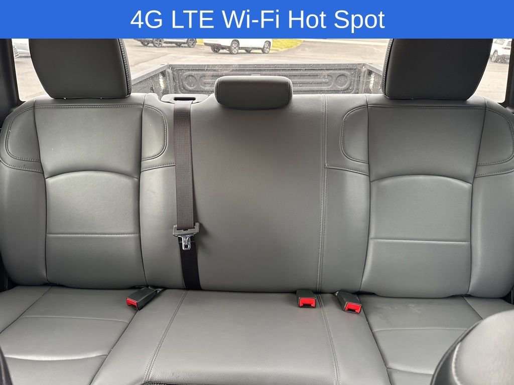 Used 2024 RAM 2500 Tradesman w/ Chrome Appearance Group image 13