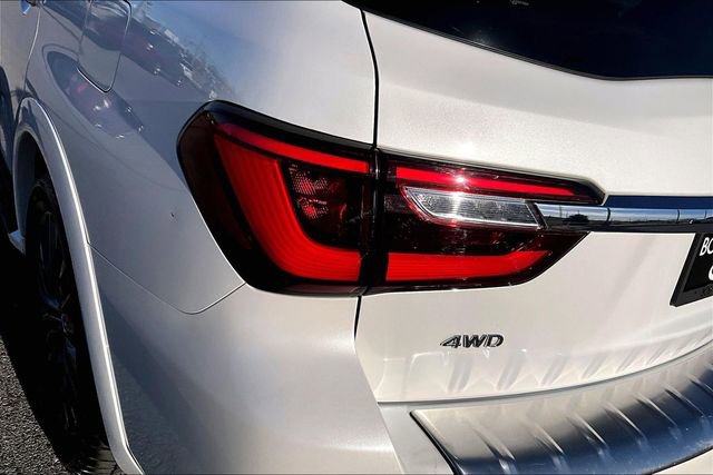 Used 2024 INFINITI QX80 Sensory w/ Cargo Package image 31