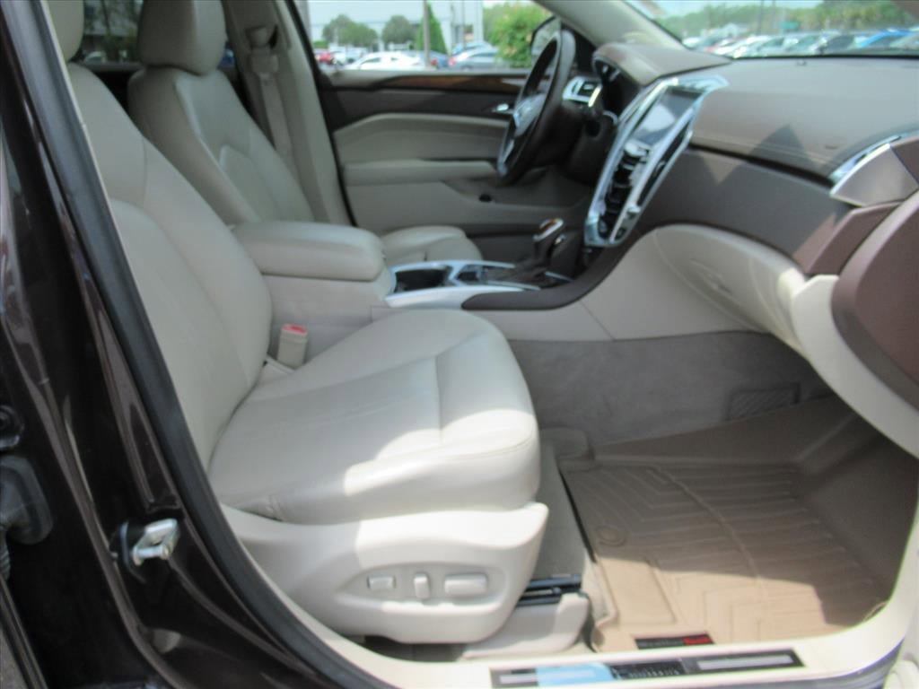 Used 2016 Cadillac SRX Luxury w/ Driver Awareness Package FWD image 10