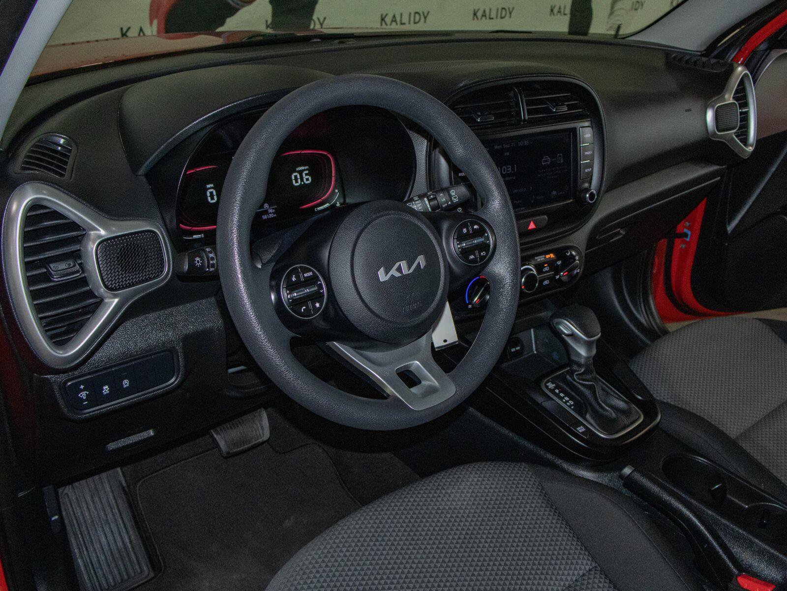 Used 2023 Kia Soul LX w/ Option Group 015 FWD image 5