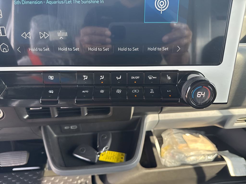 Used 2024 Chevrolet Brightdrop 400 w/ Commercial Equipment Package AWD/4WD image 17