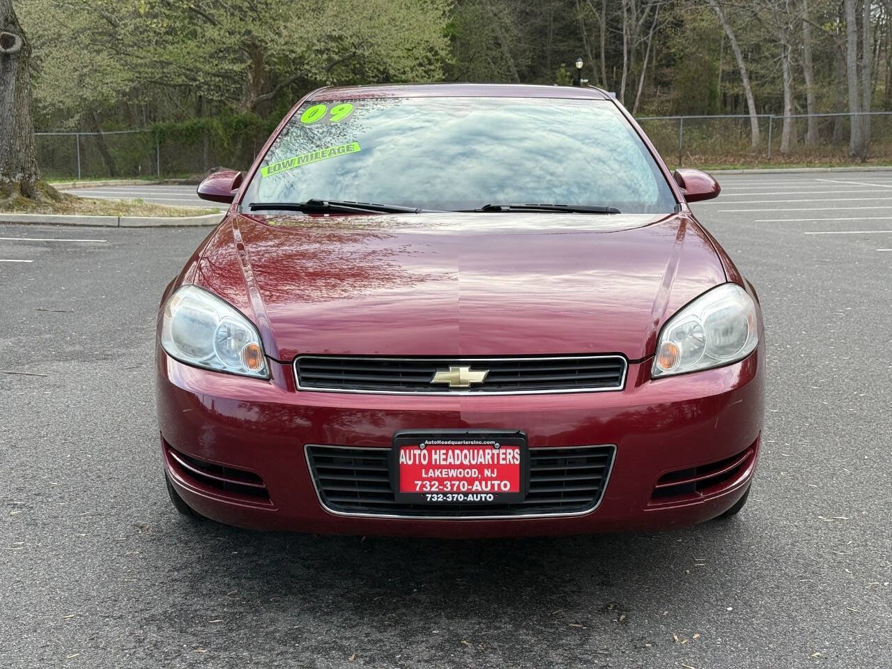 Used 2009 Chevrolet Impala LT w/ Luxury Edition Package FWD image 2