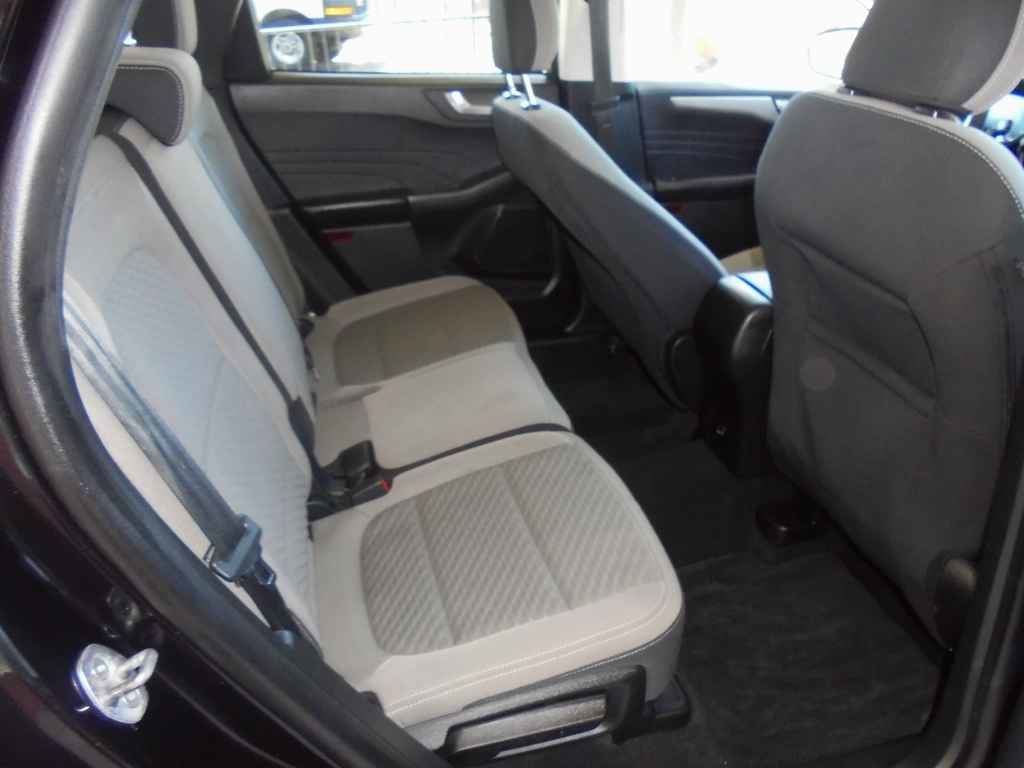 Used 2021 Ford Escape SE image 10