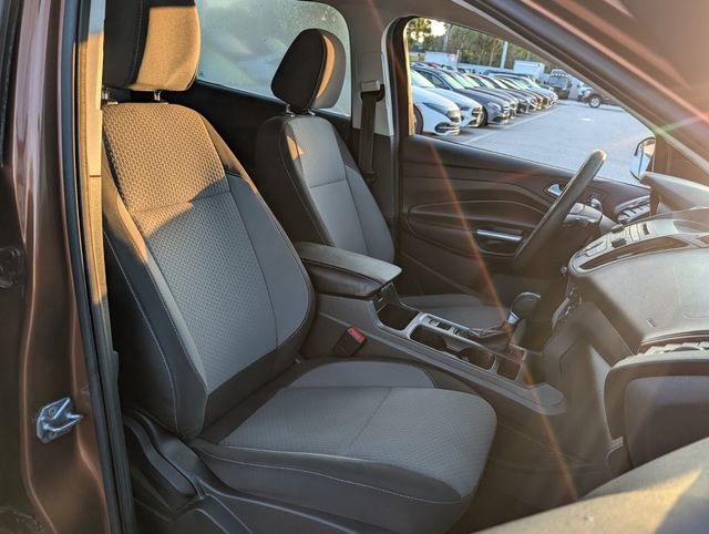 Used 2017 Ford Escape SE image 11