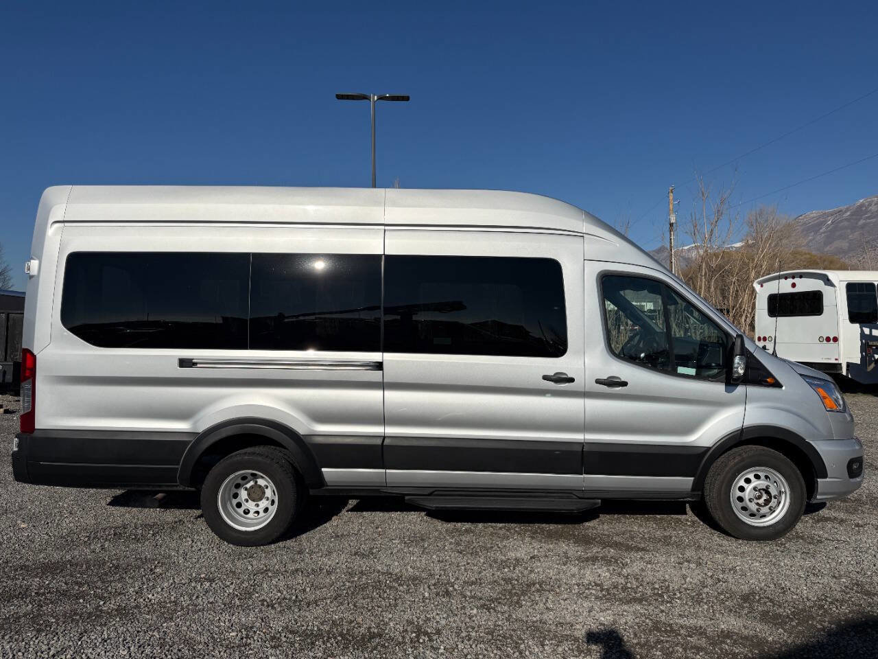 Used 2022 Ford Transit 350 XLT image 2