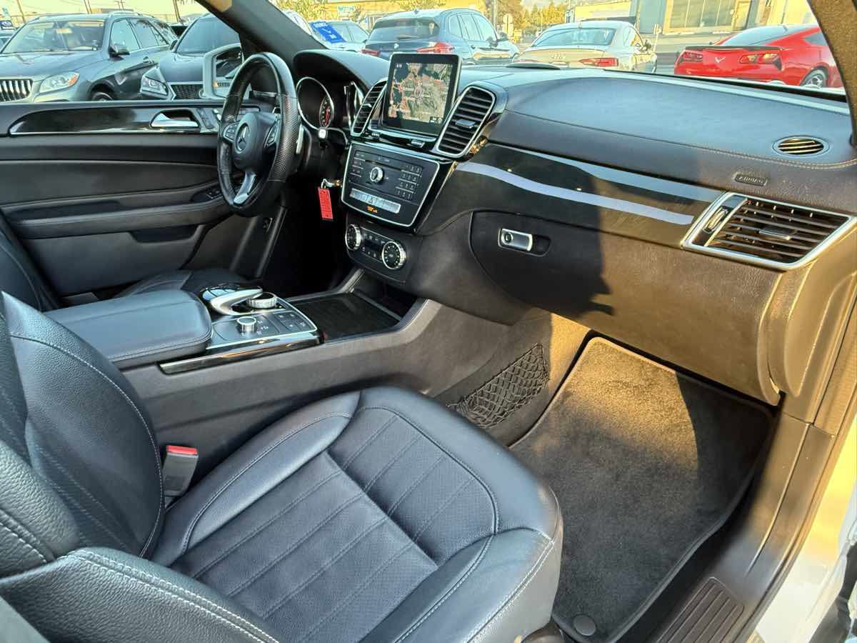 Used 2019 Mercedes-Benz GLS 450 4MATIC image 14