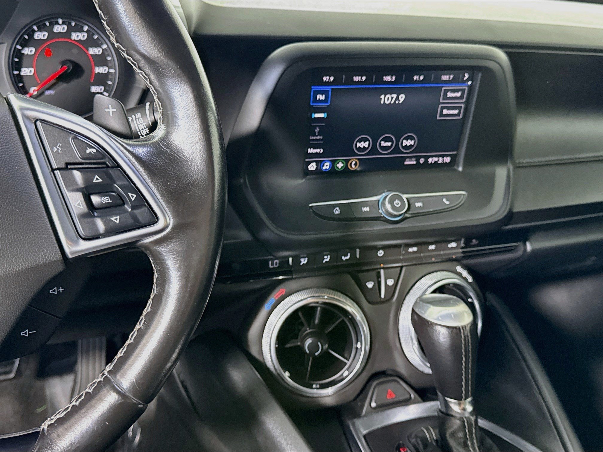 Used 2020 Chevrolet Camaro LT RWD image 18