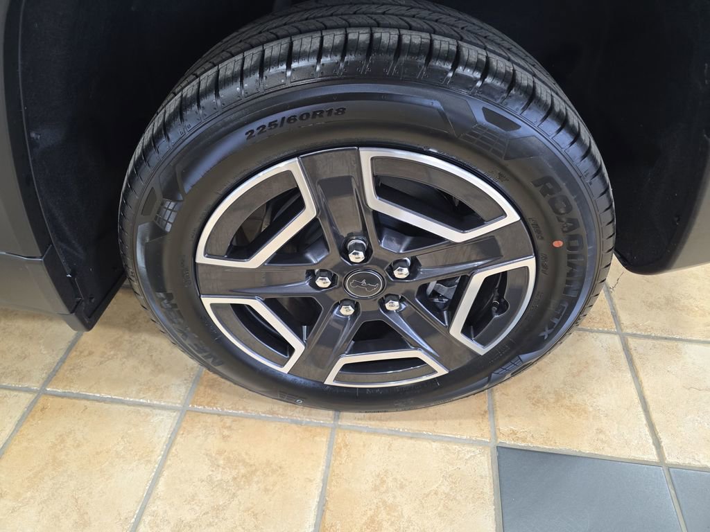 New 2026 Jeep Cherokee Laredo image 11