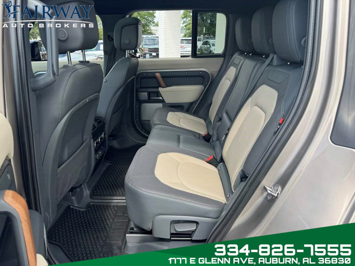 Used 2023 Land Rover Defender 130 X image 11