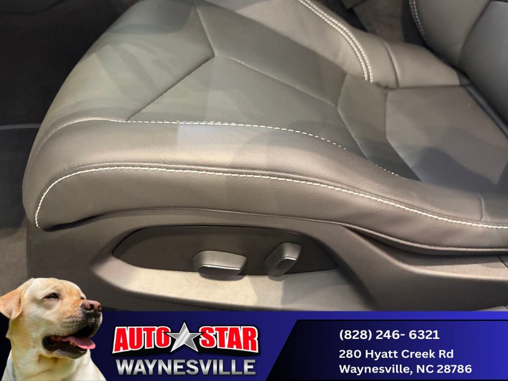 Used 2024 Chevrolet Corvette Stingray Convertible w/ 1LT RWD image 29