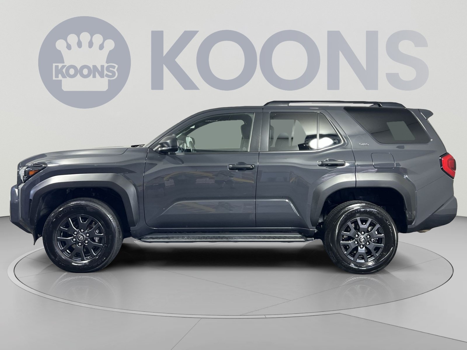 Used 2025 Toyota 4Runner SR5 AWD/4WD image 2