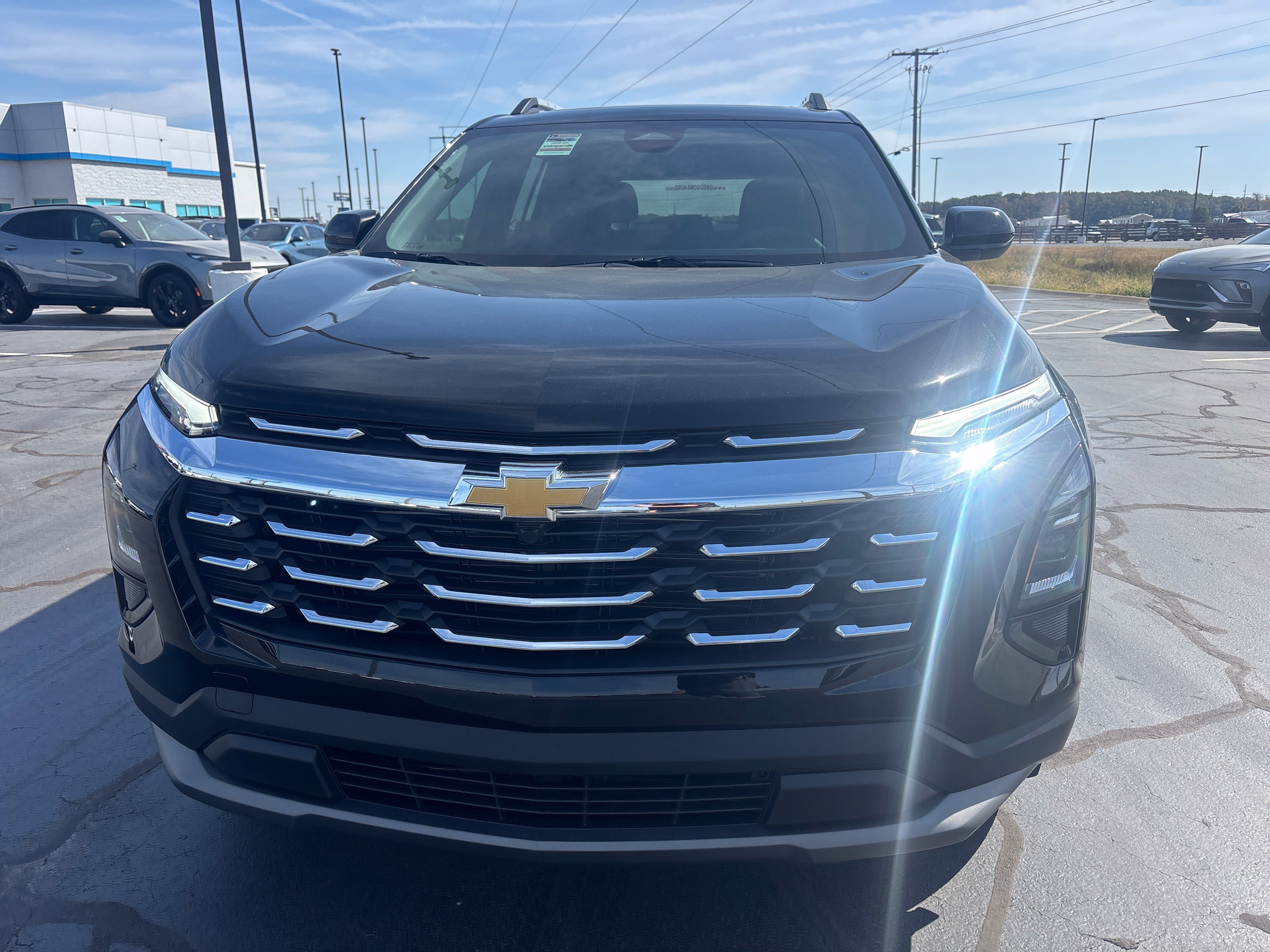 New 2027 Chevrolet Equinox LT AWD/4WD image 2