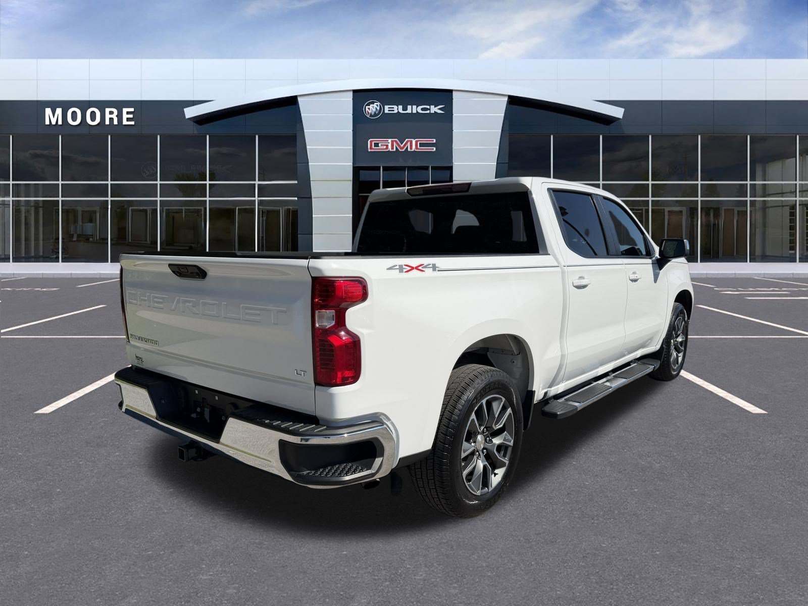 Used 2023 Chevrolet Silverado 1500 LT AWD/4WD image 3