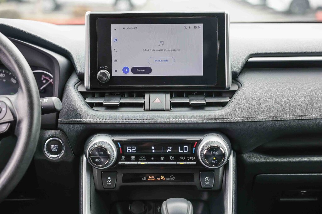 Certified 2025 Toyota RAV4 XLE FWD image 3