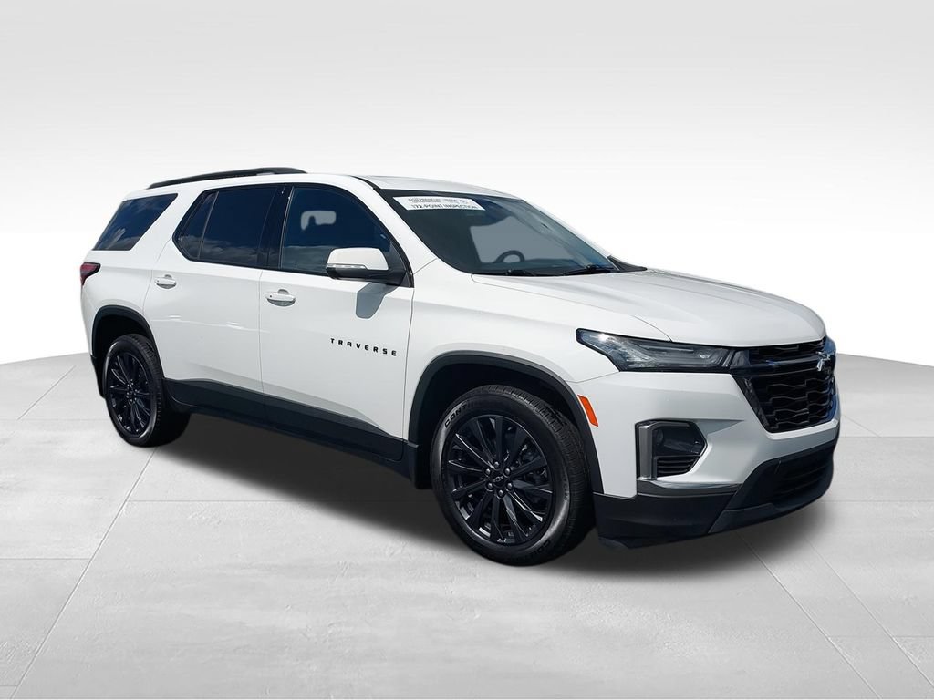 Used 2023 Chevrolet Traverse RS AWD/4WD image 2