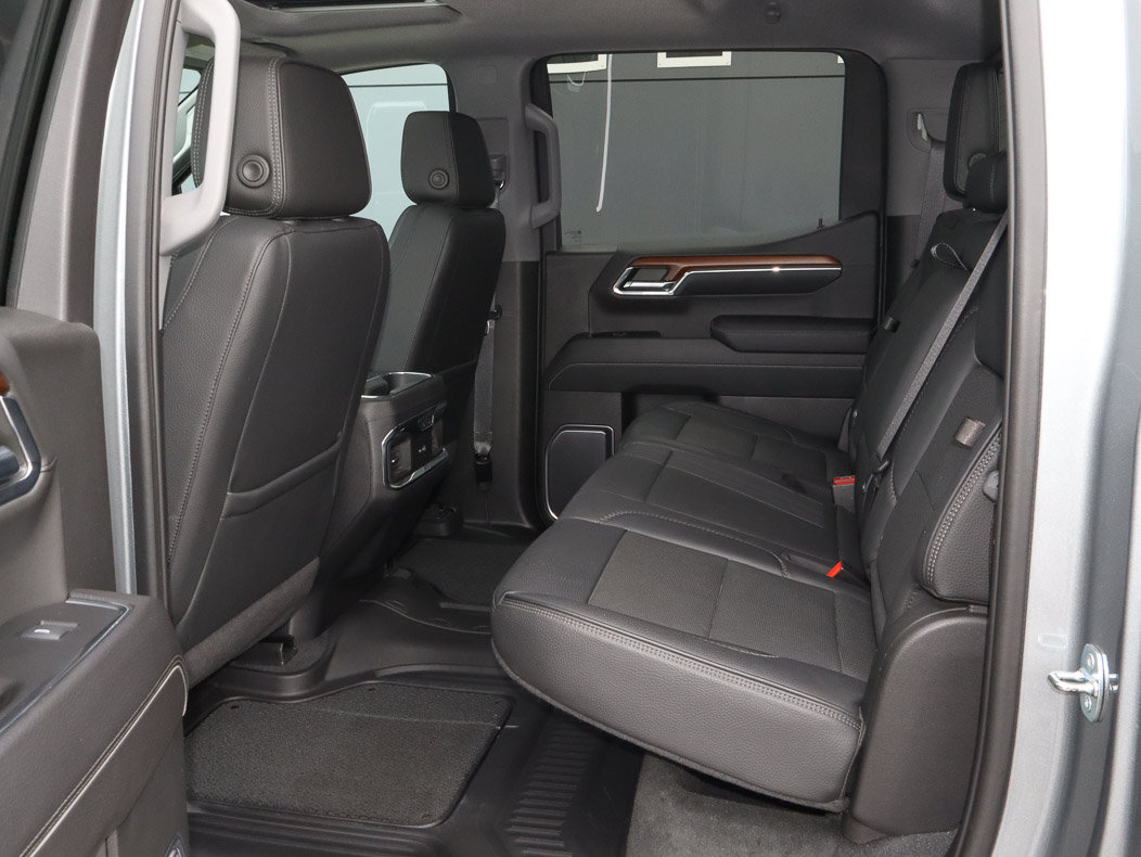 Used 2023 GMC Sierra 1500 Denali w/ Denali Reserve Package AWD/4WD image 9