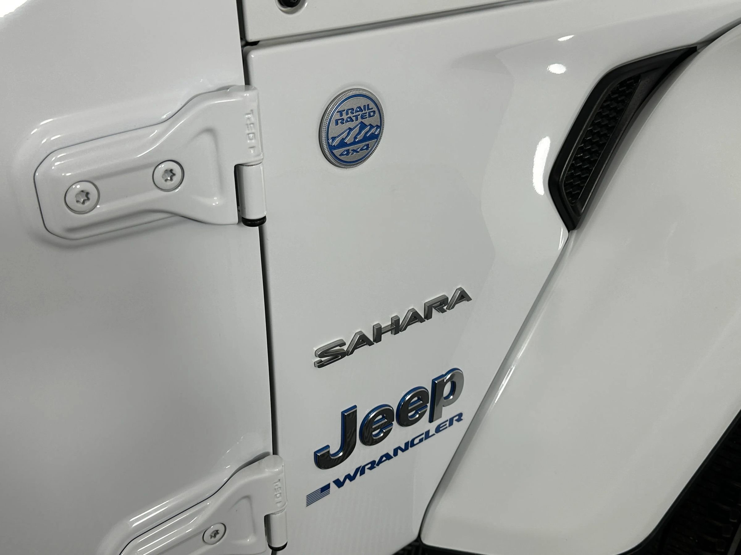 Used 2024 Jeep Wrangler Unlimited Sahara image 16