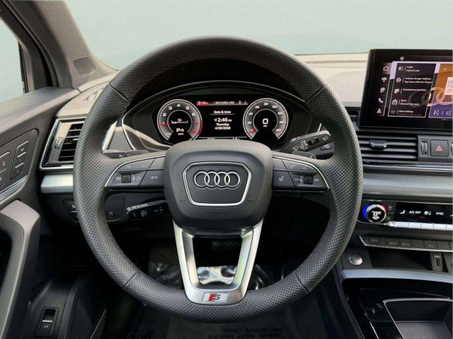 Certified 2024 Audi Q5 2.0T Premium Plus w/ Premium Plus Package AWD/4WD image 11