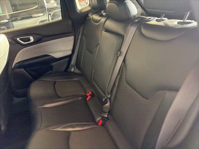 Used 2024 Jeep Compass Latitude w/ Sun and Sound Group image 12