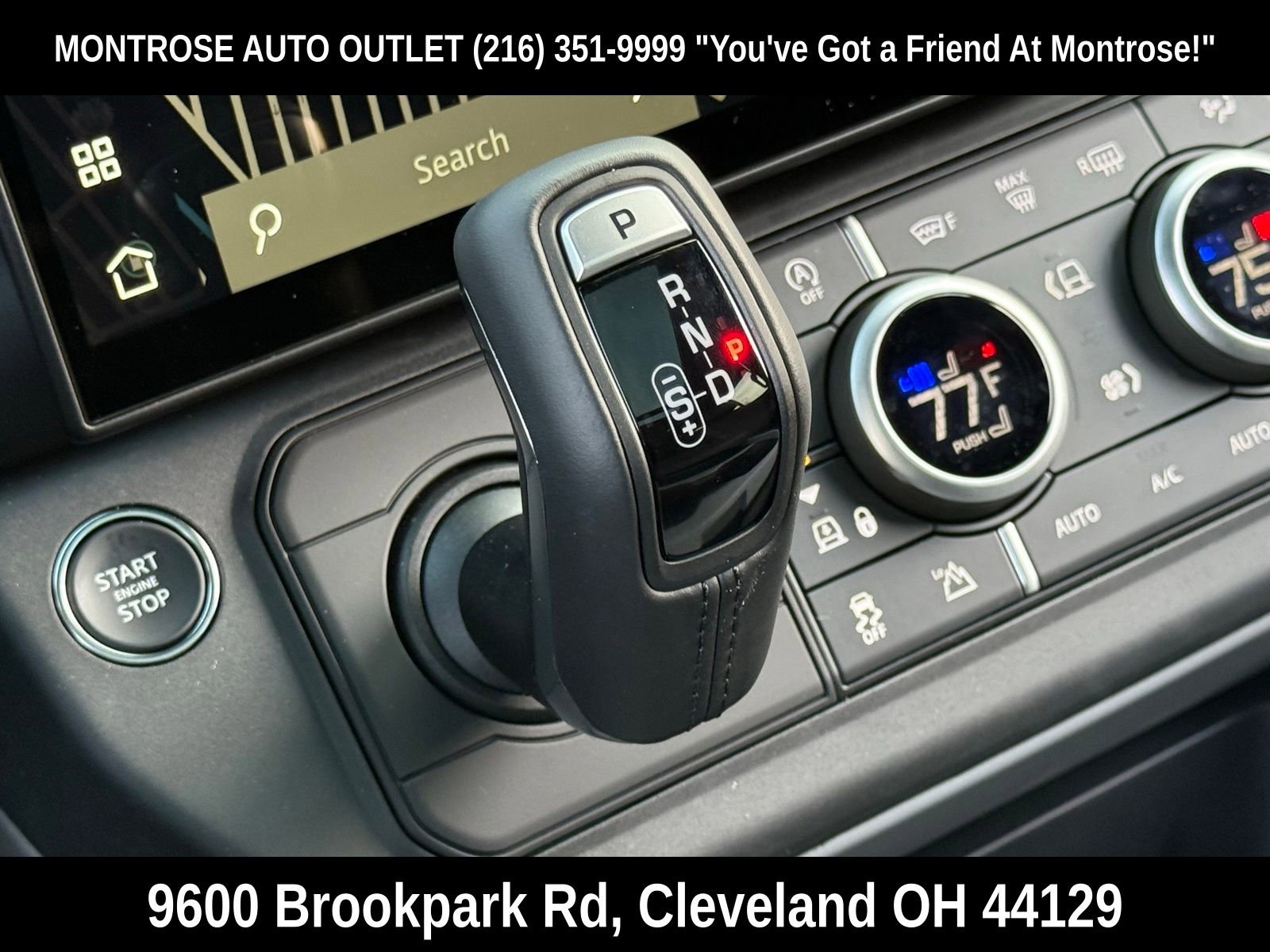 New 2026 Land Rover Defender 130 X-Dynamic SE image 28