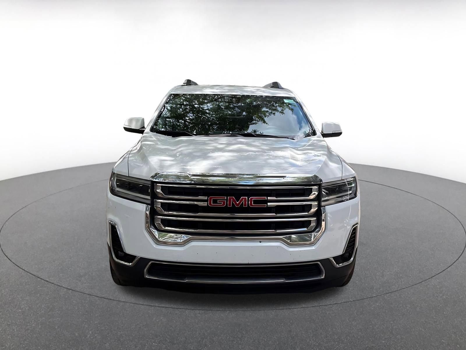 Used 2023 GMC Acadia SLT FWD image 2